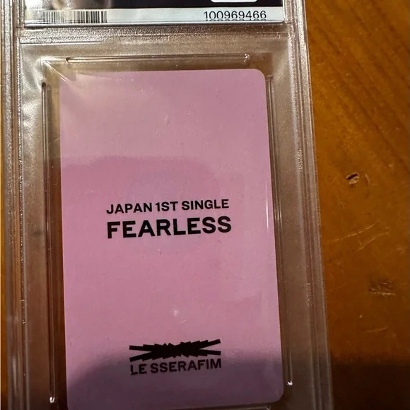2023 LE SSERAFIM – FEARLESSHuh Yunjin JP Album Photocard